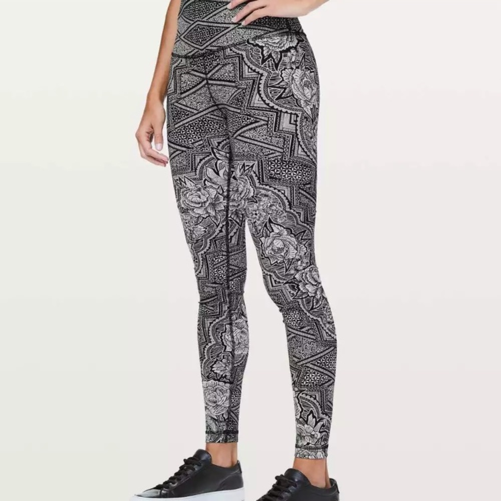 Lululemon Wunder Under high rise